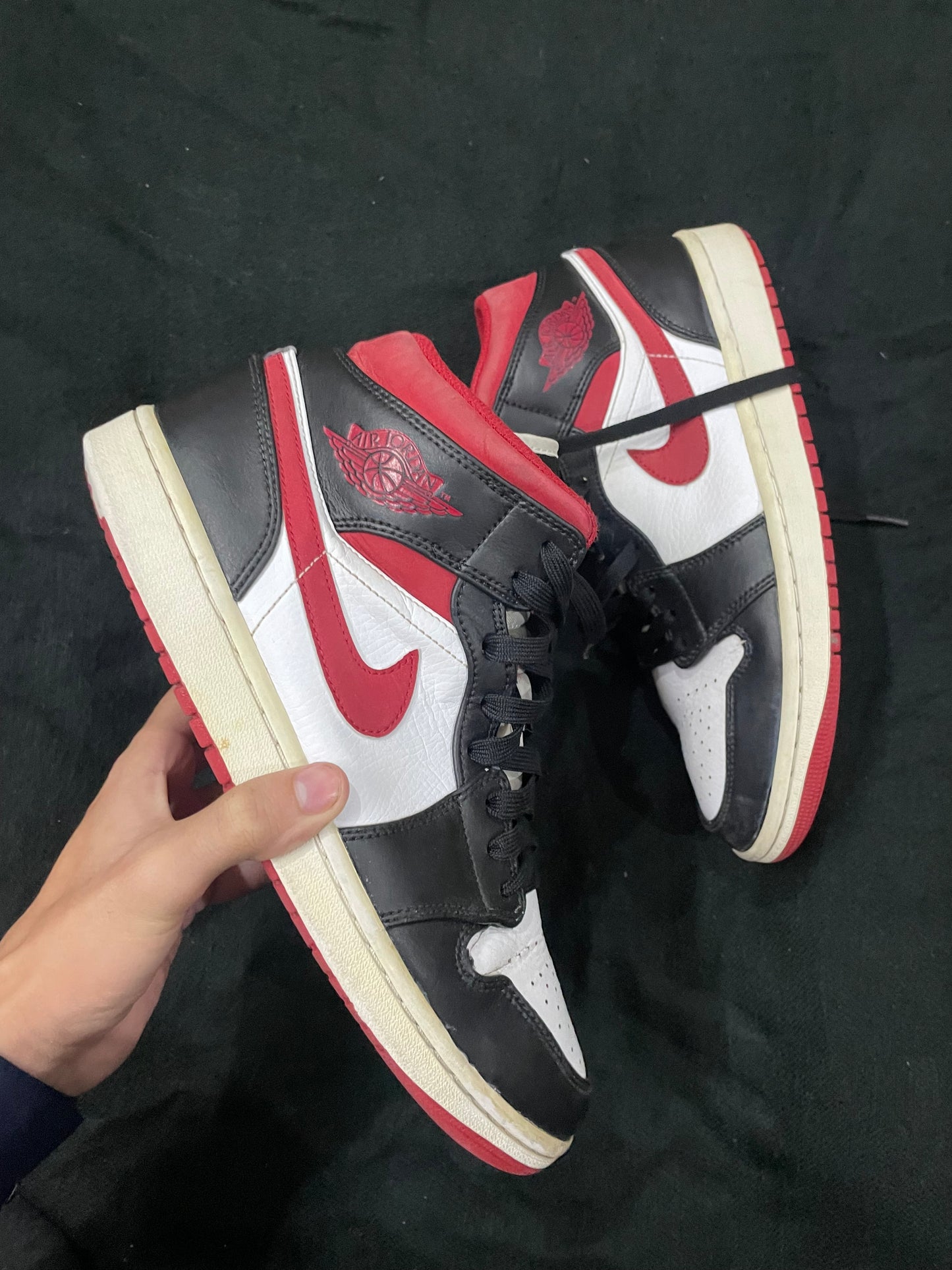 Air Jordan 1 Black Gym Red