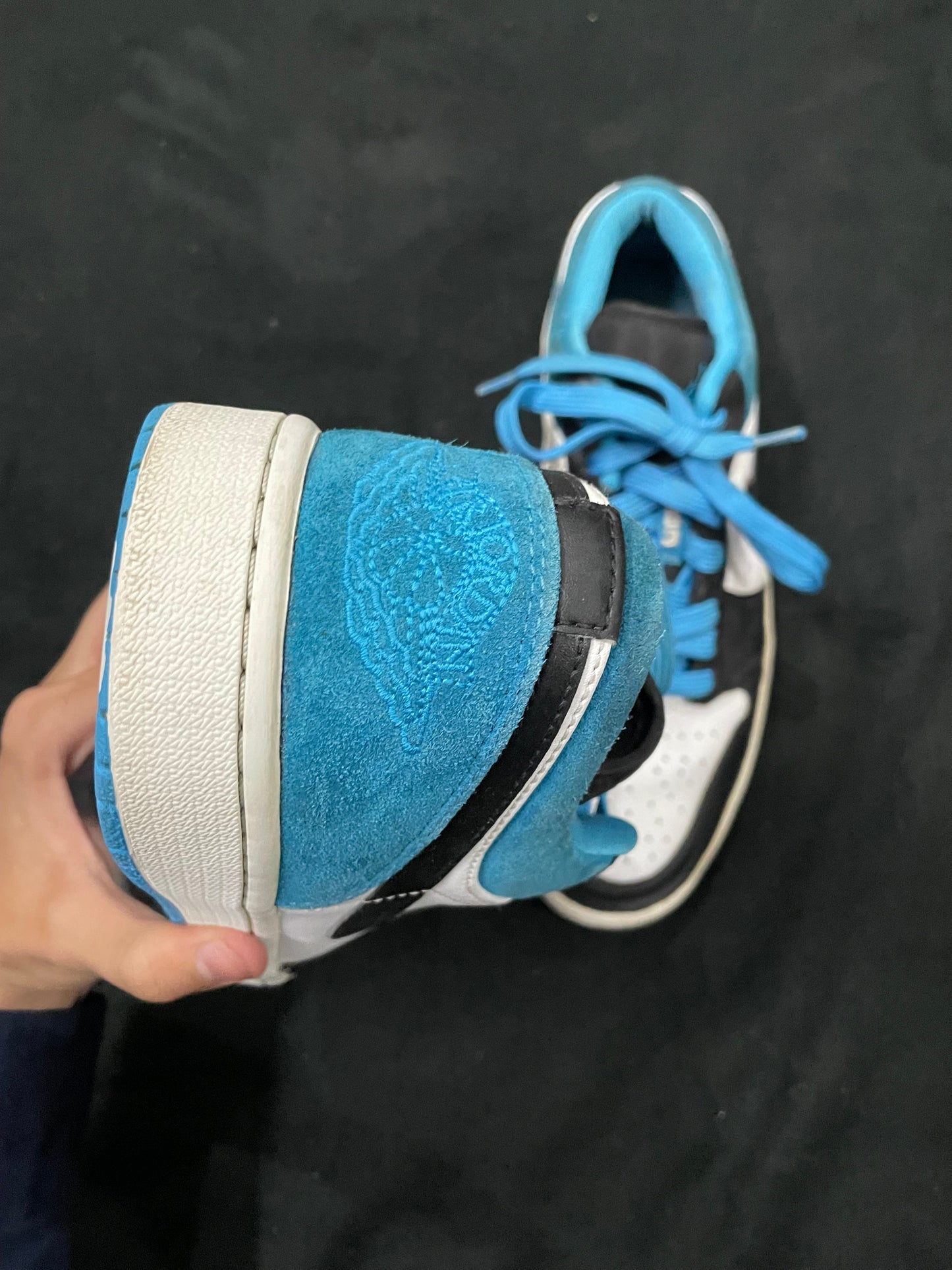 Air Jordan 1 Low Lazer Blue (SE)