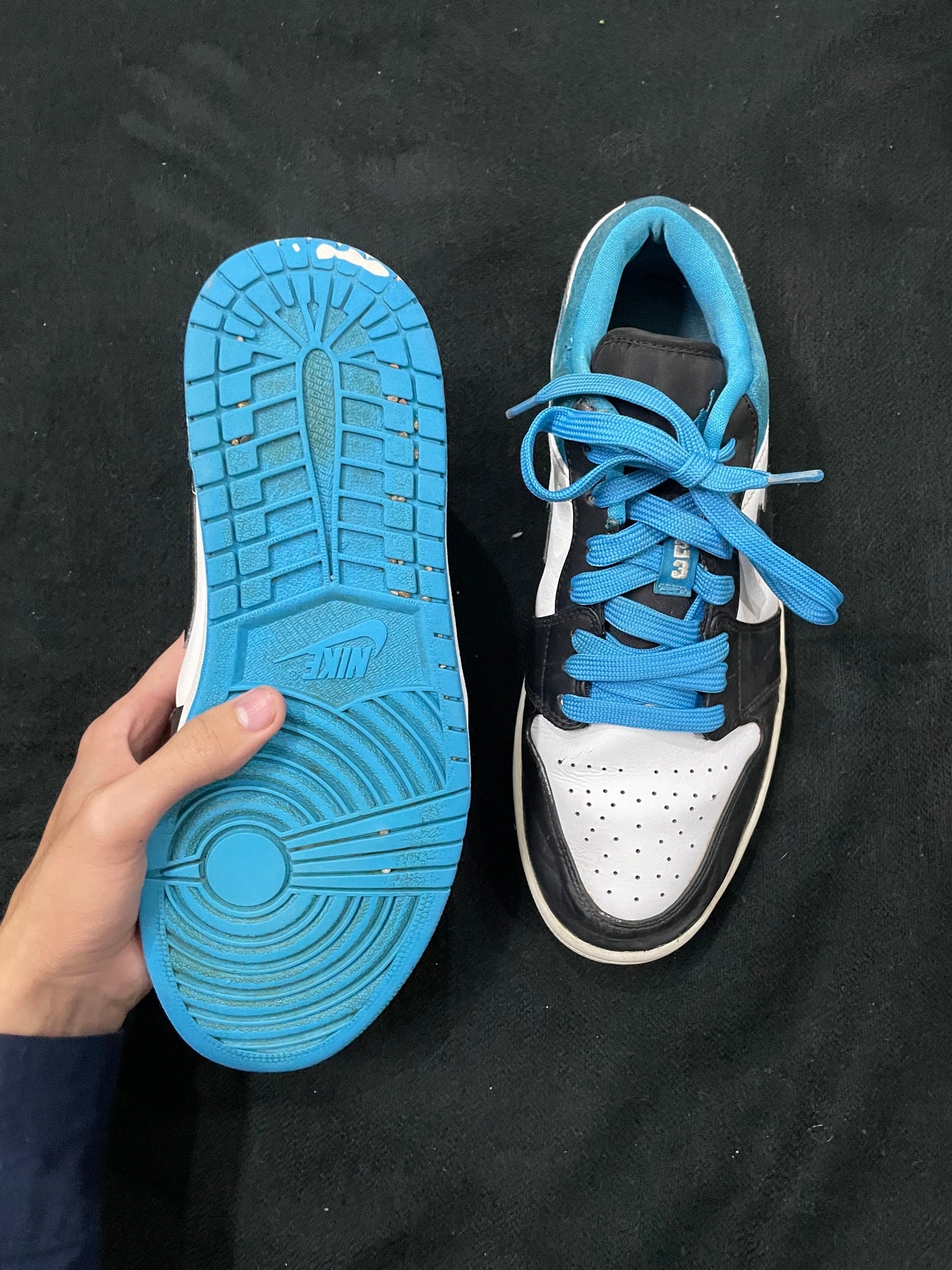 Air Jordan 1 Low Lazer Blue (SE)