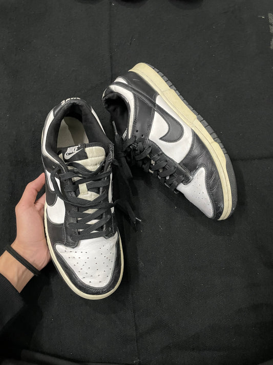 Nike Panda Dunks