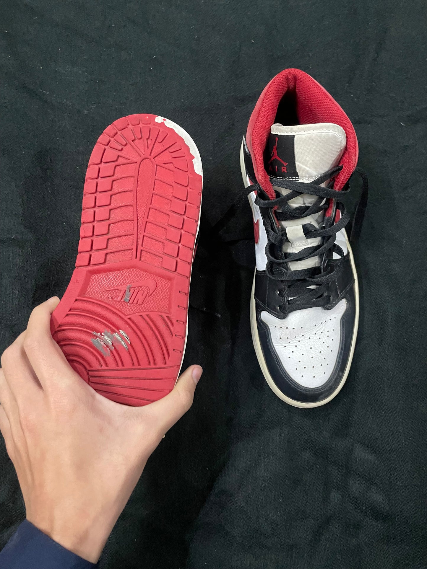 Air Jordan 1 Black Gym Red