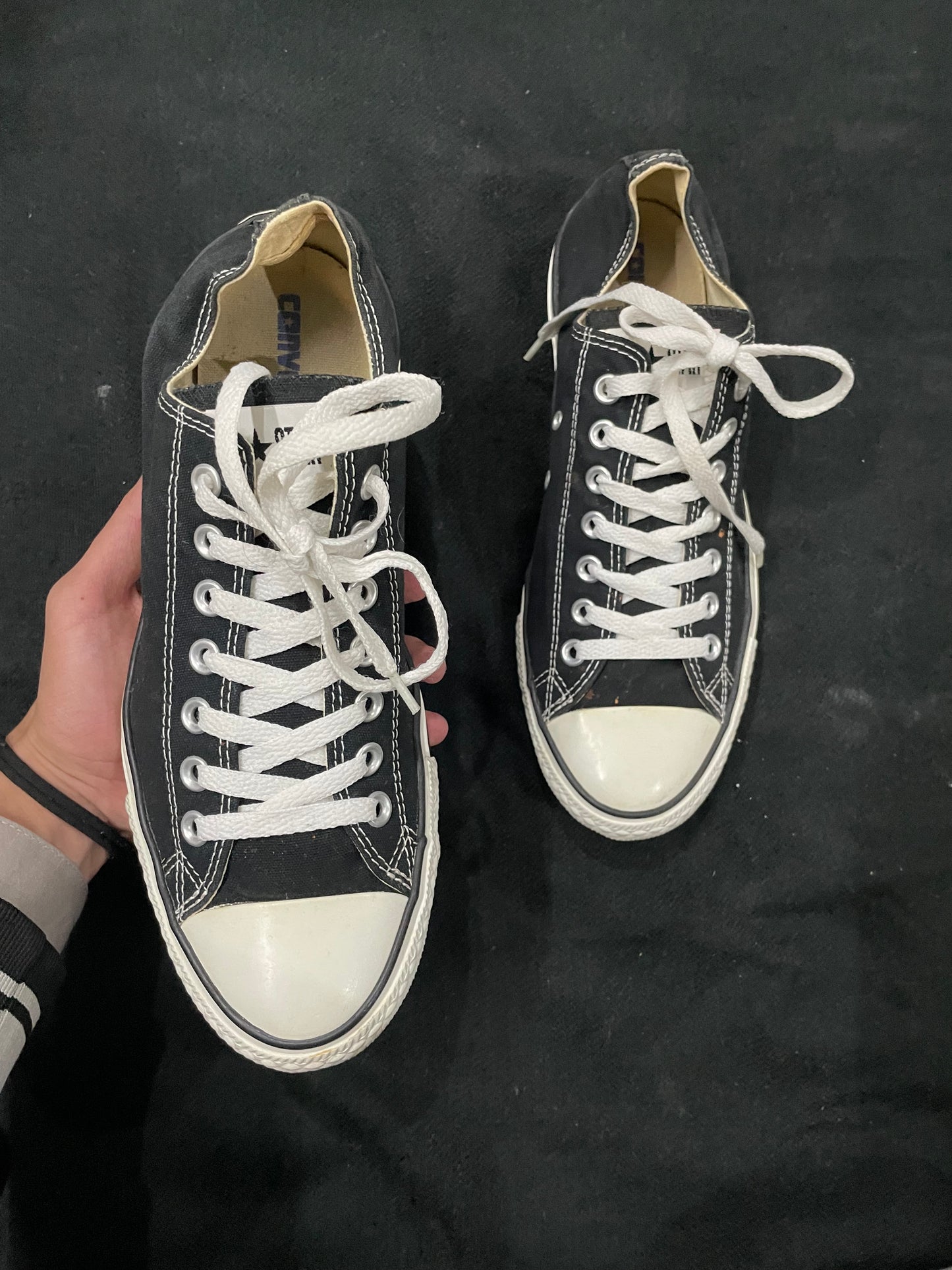 Converse low