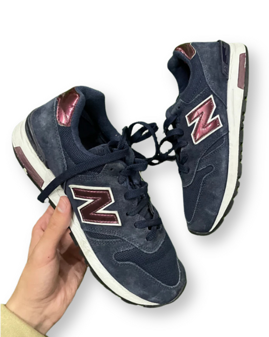 New Balance 565